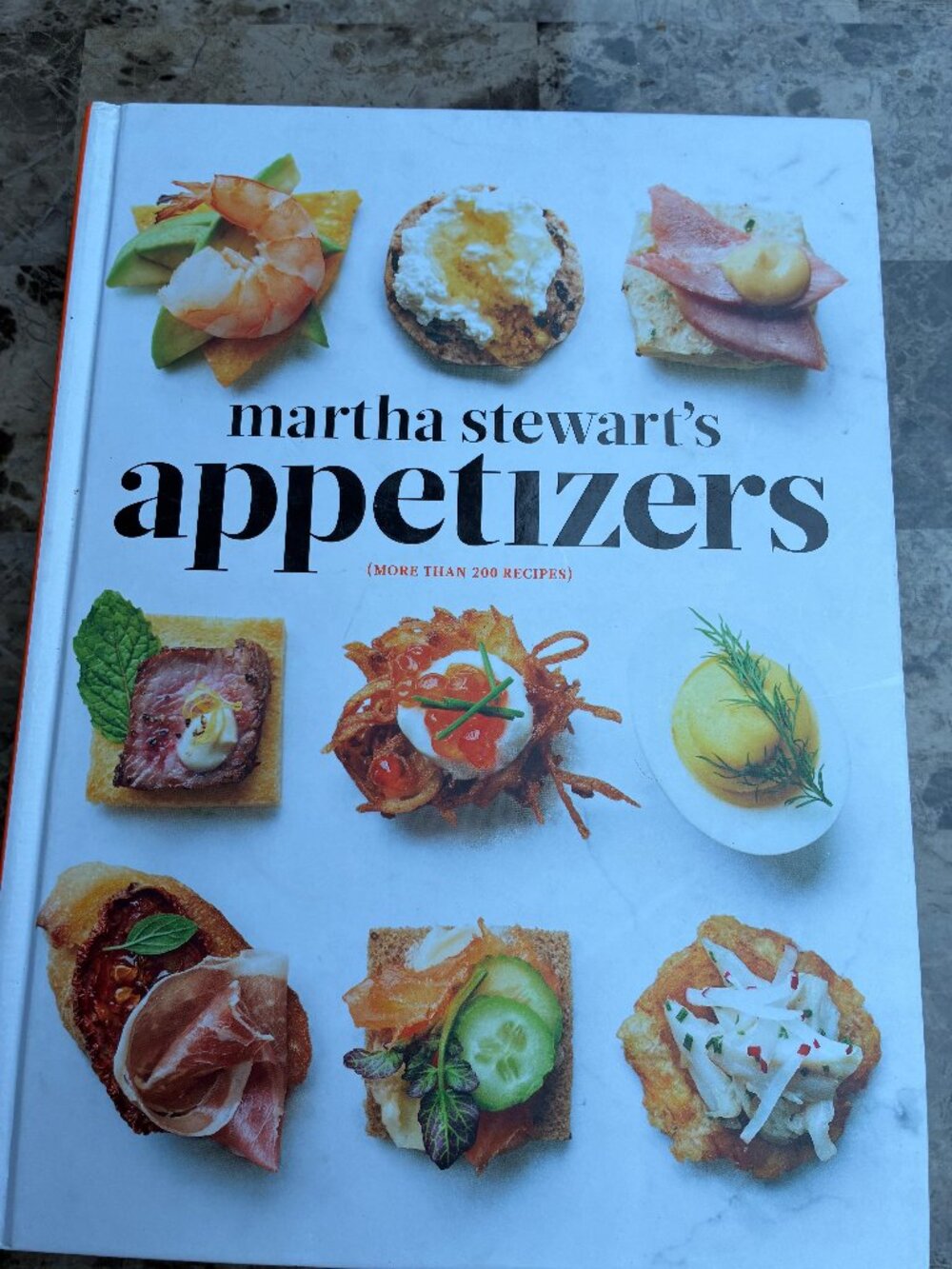 MARTHA STEWART'S APPETIZERS - 2015 FIRST PRINTING  HC